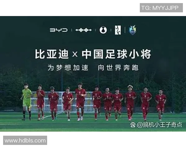 全场奔跑的足球明星究竟是谁引领了比赛的激情与活力